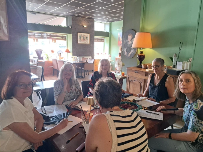 Photo des membres de l'association lors d'une réunion
